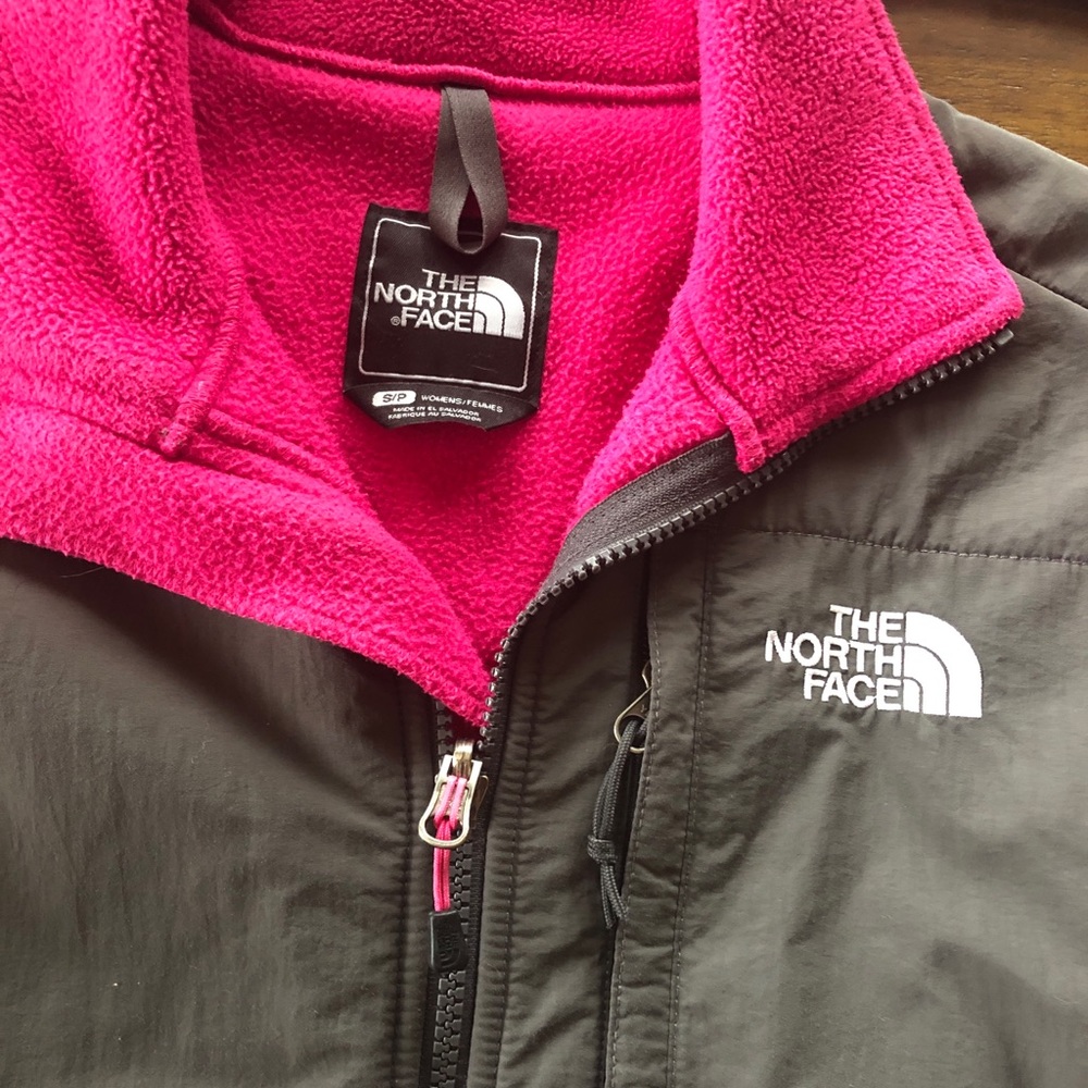 North face jacket - Picture 3 of 5